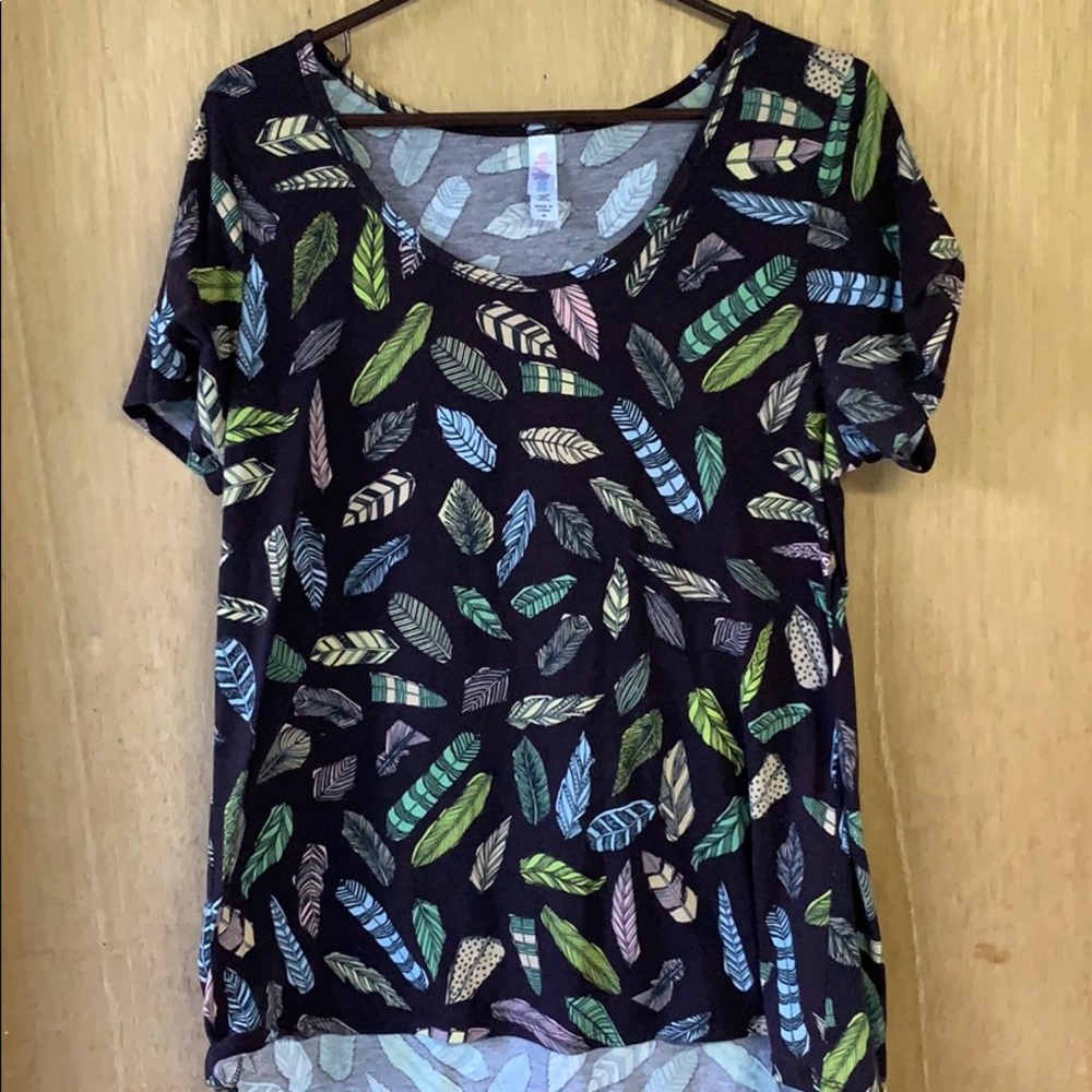 LulaRoe Size M Shirt